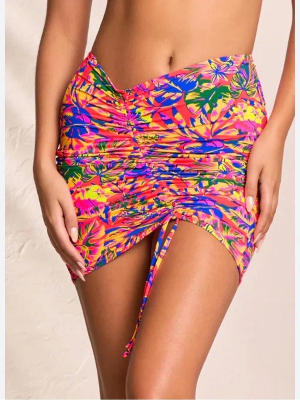 Maaji Amazonas Uma short skirt - front shirring with vibrant tropical print